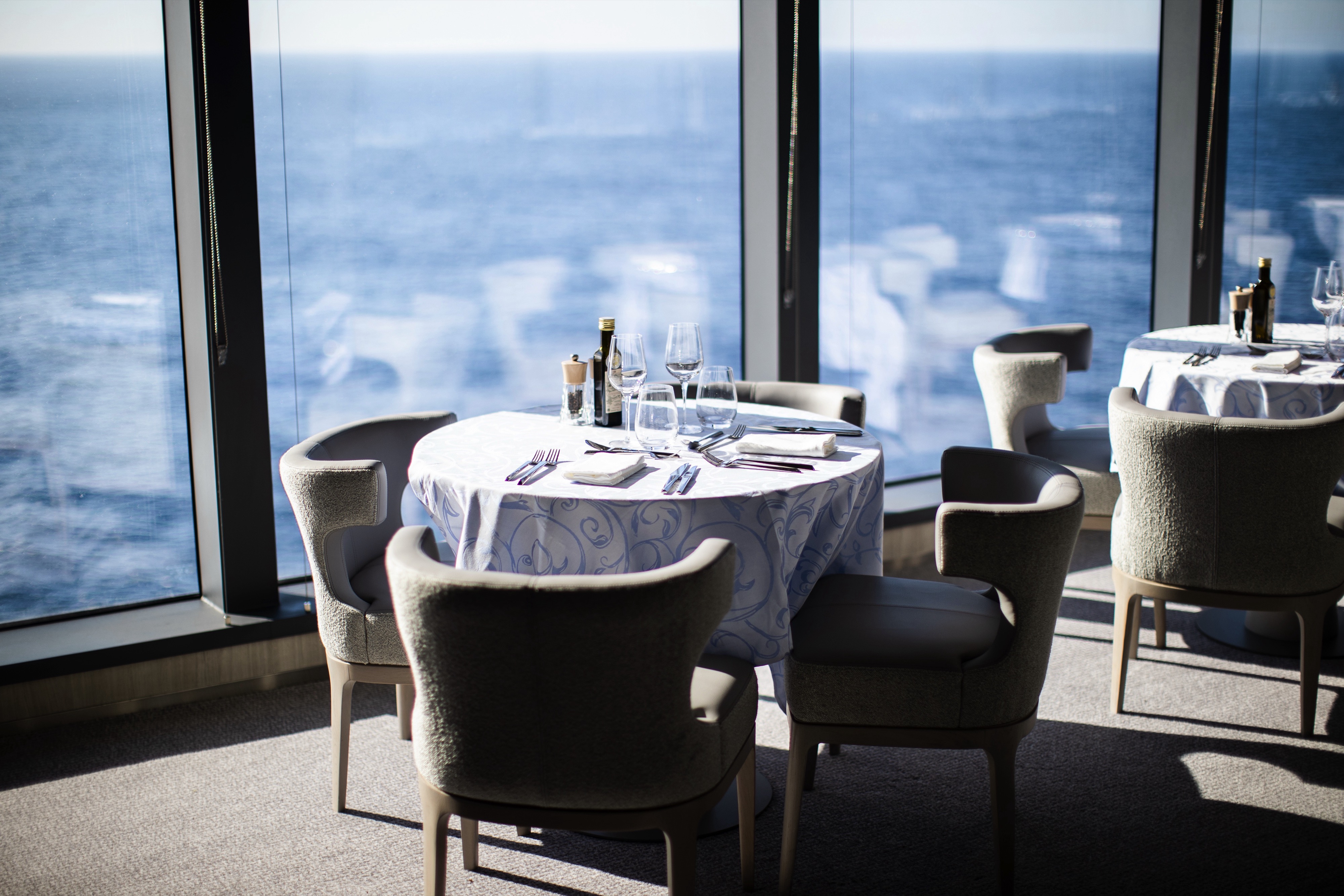 Le Commandant Charcot - Sila (the sky, outside) - Restaurant